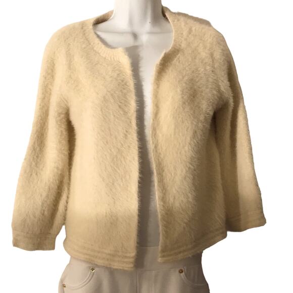 Ouhe Cream Fuzzy Sweater. S - Picture 1 of 5